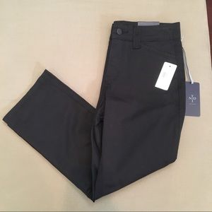 NYDJ solid Black Capri Pants Sz 0. New With Tags!